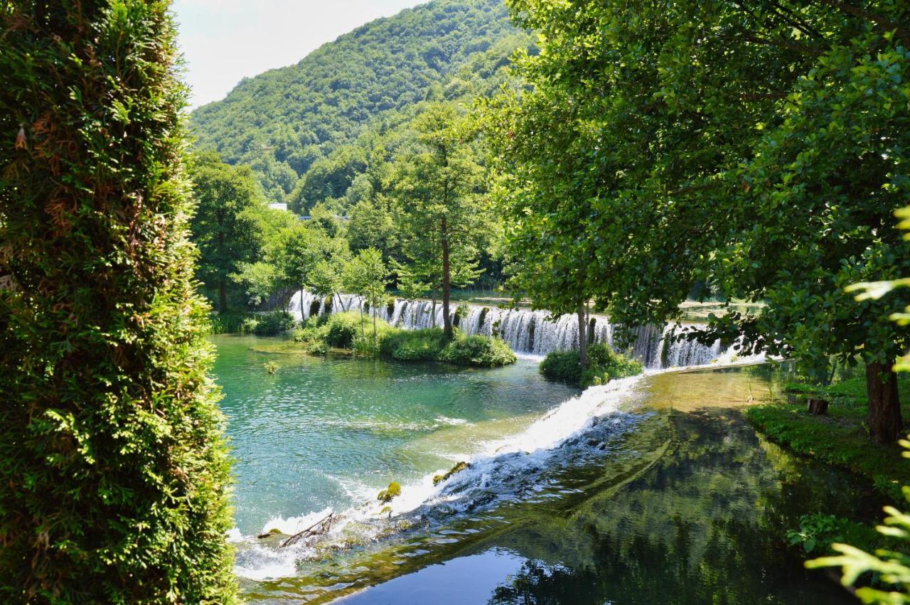 Konoba Slapovi Motel Jajce Ngoại thất bức ảnh