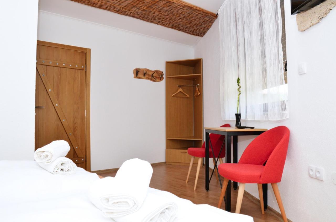 Konoba Slapovi Motel Jajce Ngoại thất bức ảnh
