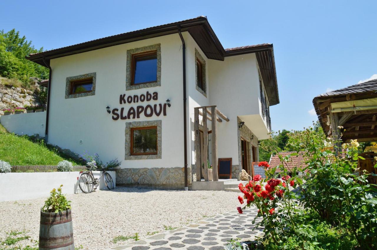 Konoba Slapovi Motel Jajce Ngoại thất bức ảnh