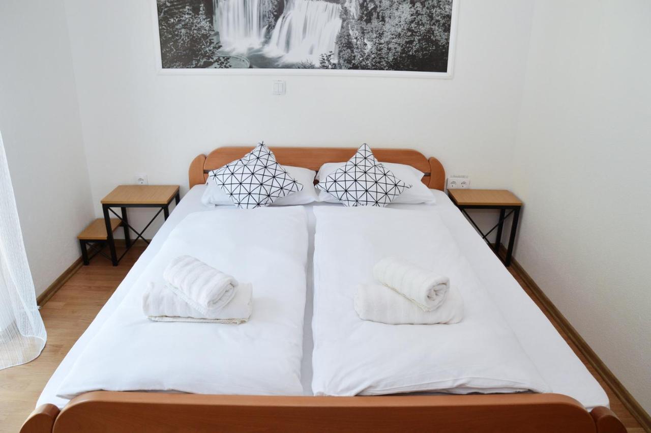 Konoba Slapovi Motel Jajce Ngoại thất bức ảnh