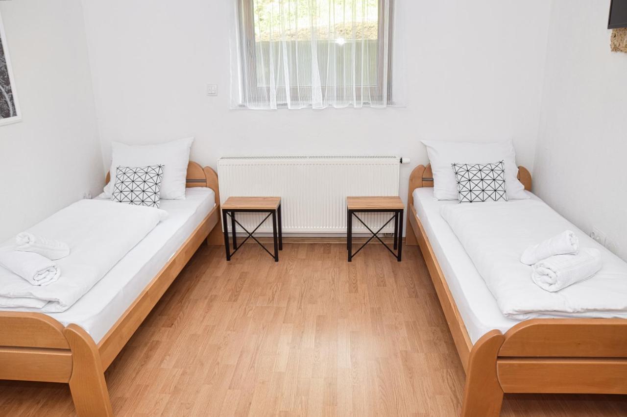 Konoba Slapovi Motel Jajce Ngoại thất bức ảnh