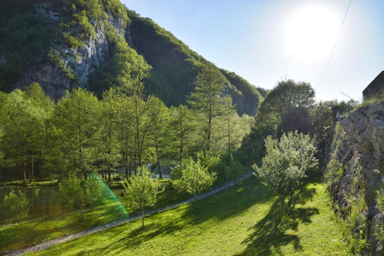Konoba Slapovi Motel Jajce Ngoại thất bức ảnh