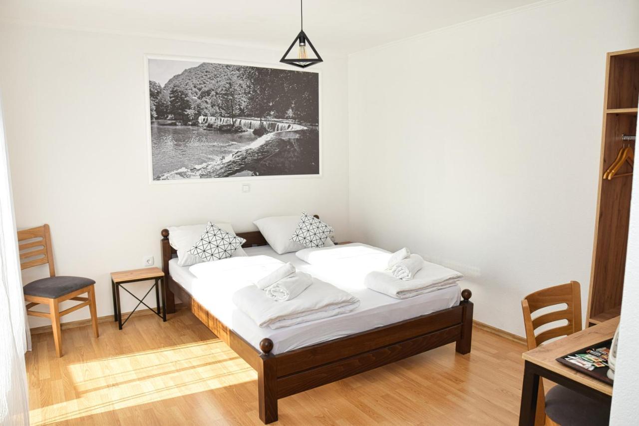 Konoba Slapovi Motel Jajce Ngoại thất bức ảnh