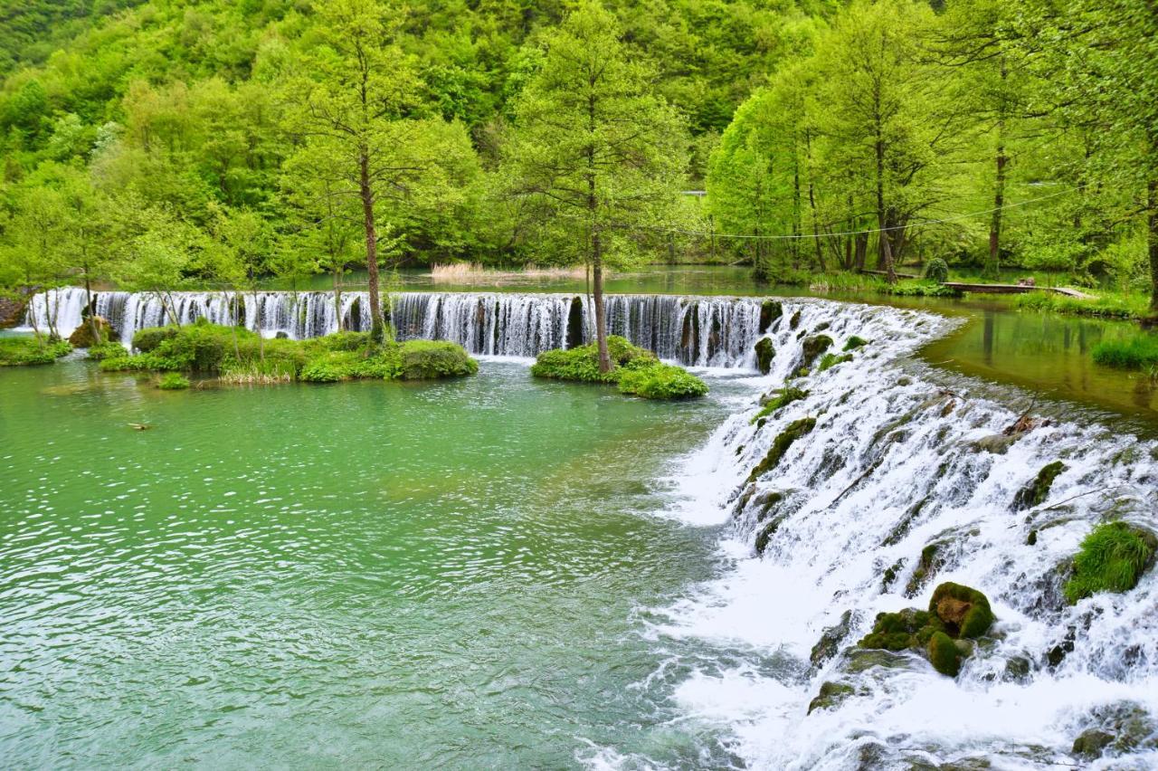 Konoba Slapovi Motel Jajce Ngoại thất bức ảnh