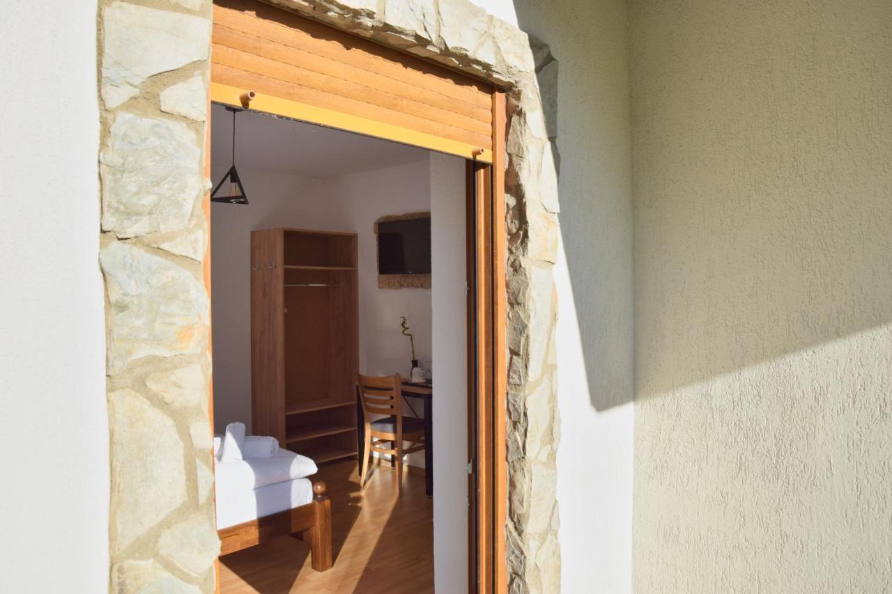 Konoba Slapovi Motel Jajce Ngoại thất bức ảnh