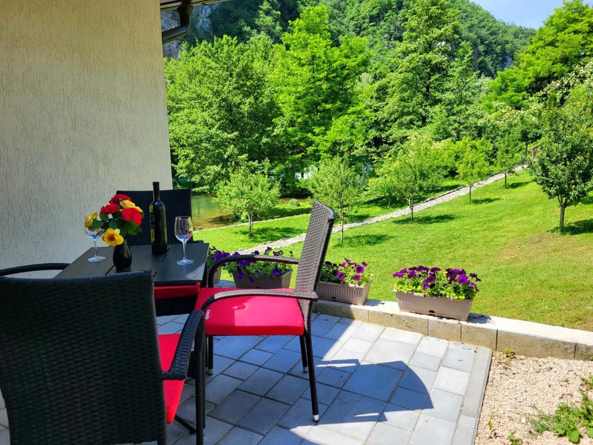 Konoba Slapovi Motel Jajce Ngoại thất bức ảnh