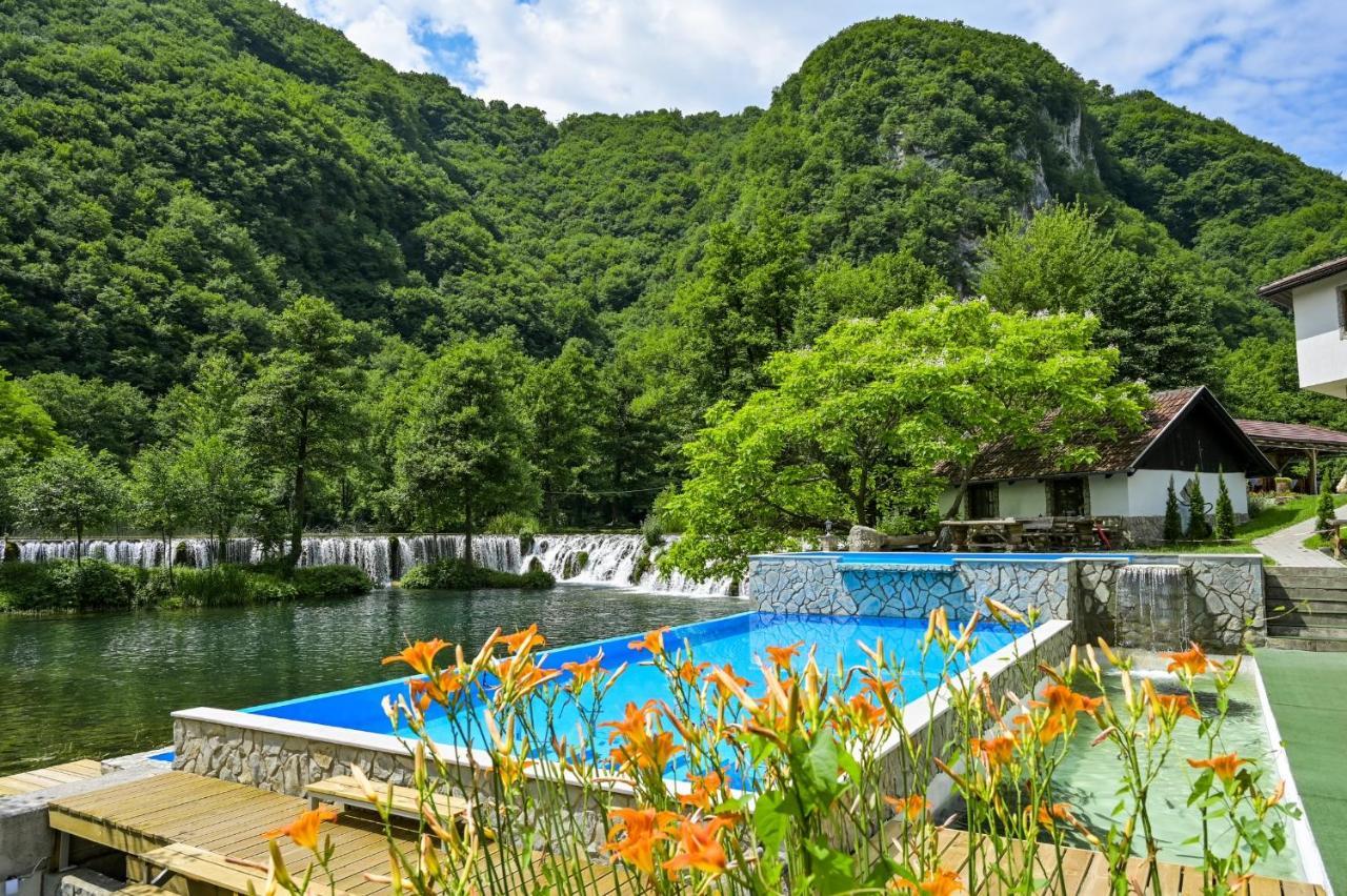 Konoba Slapovi Motel Jajce Ngoại thất bức ảnh